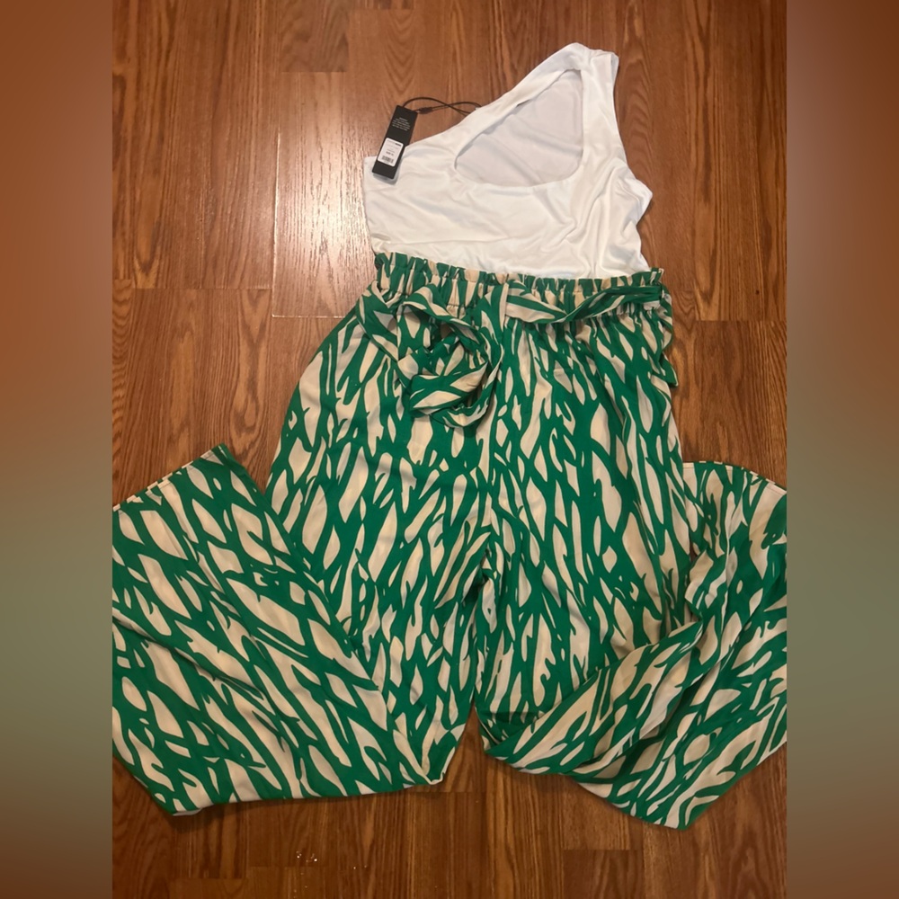 Fashion Nova Elegant White top/ patterned one piece jumpsuit. - Picture 2 of 8